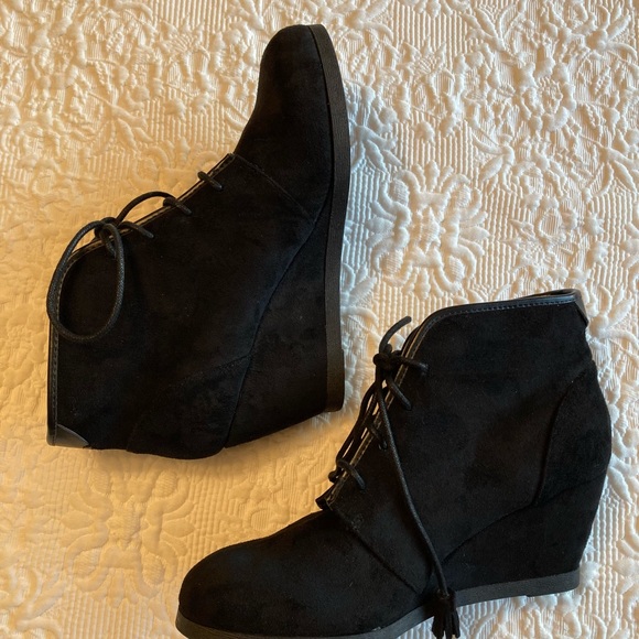 Madden Girl Wedge Ankle Boots - Picture 2 of 13